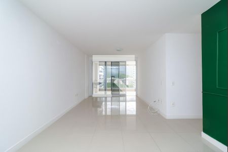 Sala de apartamento para alugar com 3 quartos, 110m² em Barra da Tijuca, Rio de Janeiro