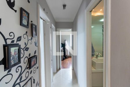 Corredor de apartamento à venda com 3 quartos, 68m² em Vila Talarico, São Paulo