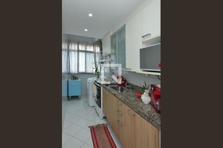 Apartamento à venda com 72m², 2 quartos e 3 vagas Apartamento à venda com 72m², 2 quartos e 3 vagasCozinha e Área de Serviço