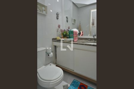 Apartamento à venda com 72m², 2 quartos e 3 vagas Apartamento à venda com 72m², 2 quartos e 3 vagasBanheiro Social