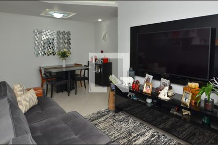 Apartamento à venda com 72m², 2 quartos e 3 vagas Apartamento à venda com 72m², 2 quartos e 3 vagasSala