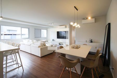 Sala de apartamento à venda com 2 quartos, 110m² em Vila Olímpia, São Paulo