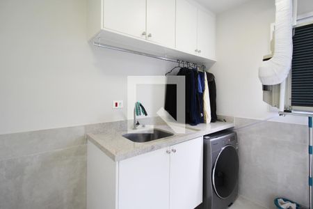 Apartamento à venda com 110m², 2 quartos e 1 vaga Apartamento à venda com 110m², 2 quartos e 1 vagaÁrea de Serviço