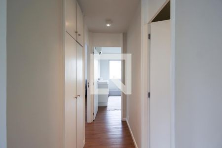 Corredor de apartamento à venda com 2 quartos, 110m² em Vila Olímpia, São Paulo