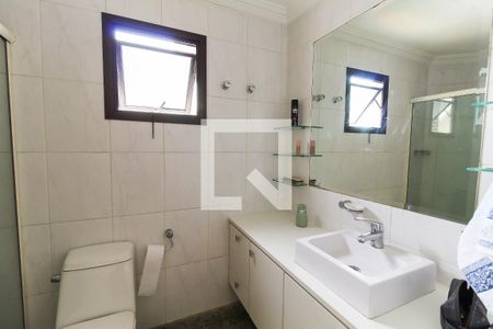 Apartamento à venda com 220m², 4 quartos e 4 vagasBanheiro da Suíte 4