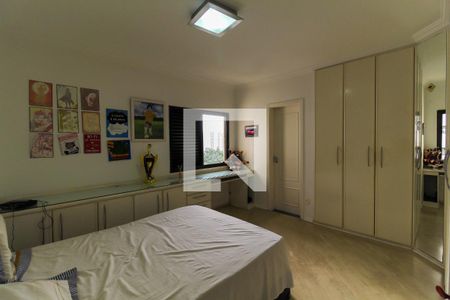 Apartamento à venda com 220m², 4 quartos e 4 vagasSuíte 3