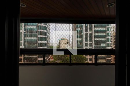 Apartamento à venda com 220m², 4 quartos e 4 vagasVista da Suíte 1