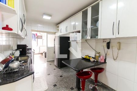 Apartamento à venda com 220m², 4 quartos e 4 vagasCozinha