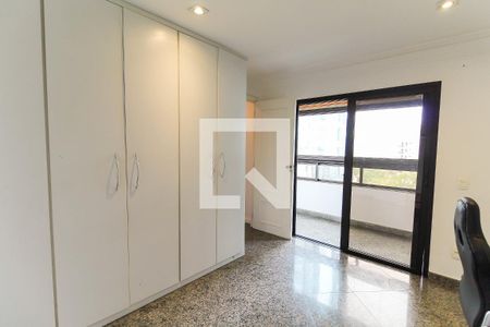 Apartamento à venda com 220m², 4 quartos e 4 vagasSuíte 1