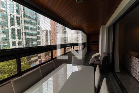 Varanda de apartamento à venda com 4 quartos, 220m² em Vila Regente Feijó, São Paulo