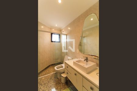 Apartamento à venda com 220m², 4 quartos e 4 vagasBanheiro da Suíte 1