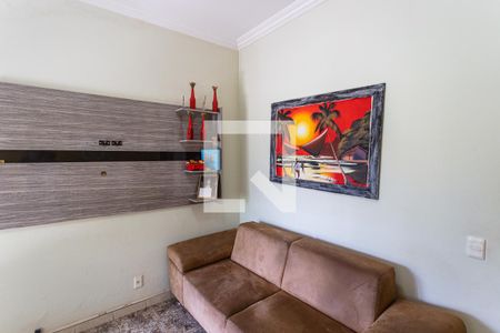 Sala de casa à venda com 2 quartos, 75m² em Alvorada, Sabará