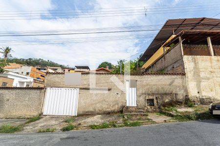 Fachada de casa à venda com 2 quartos, 75m² em Alvorada, Sabará