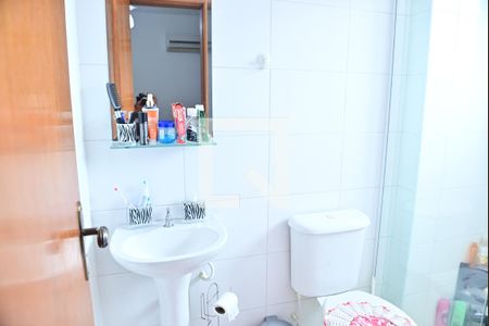 Banheiro Suíte de apartamento para alugar com 2 quartos, 64m² em Guilhermina, Praia Grande