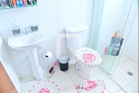 Banheiro Suíte de apartamento para alugar com 2 quartos, 64m² em Guilhermina, Praia Grande