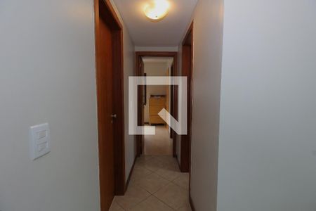 Corredor de apartamento para alugar com 2 quartos, 78m² em Rio Branco, Porto Alegre