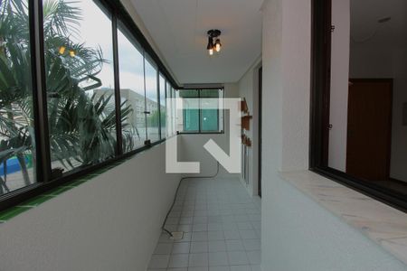 Apartamento para alugar com 78m², 2 quartos e 1 vagaVaranda