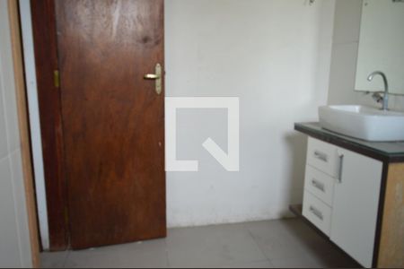Banheiro da Suíte de casa à venda com 2 quartos, 180m² em Sapucaias 3, Contagem