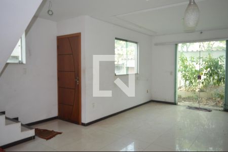 Sala de casa à venda com 2 quartos, 180m² em Sapucaias 3, Contagem