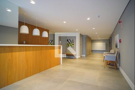 Hall de entrada de kitnet/studio à venda com 1 quarto, 30m² em Vila Ipiranga, Porto Alegre