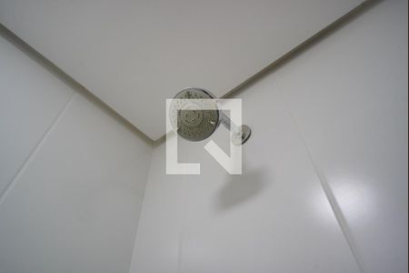 Banheiro  de kitnet/studio à venda com 1 quarto, 30m² em Vila Ipiranga, Porto Alegre