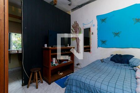 Casa 1 - Quarto 1 de casa à venda com 5 quartos, 300m² em Parque Colonial, São Paulo