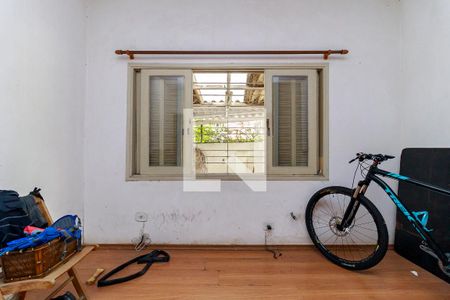 Casa à venda com 300m², 5 quartos e 2 vagasCasa 1 - Quarto 2