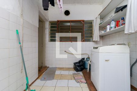 Casa à venda com 300m², 5 quartos e 2 vagasCasa 1 - Área de Serviço