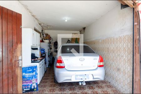 Casa à venda com 300m², 5 quartos e 4 vagas Casa à venda com 300m², 5 quartos e 4 vagasGaragem