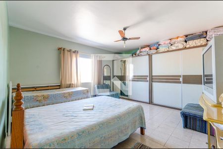 Quarto 2 de casa à venda com 5 quartos, 300m² em Vila Cavaton, São Paulo