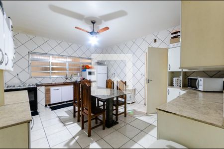 Casa à venda com 300m², 5 quartos e 4 vagas Casa à venda com 300m², 5 quartos e 4 vagasCozinha