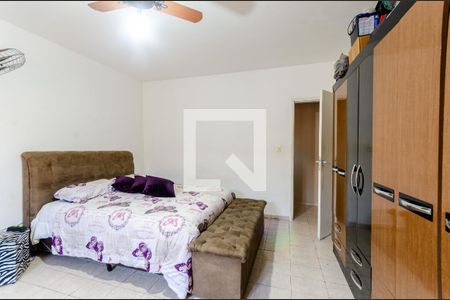 Casa à venda com 300m², 5 quartos e 4 vagas Casa à venda com 300m², 5 quartos e 4 vagasQuarto 3