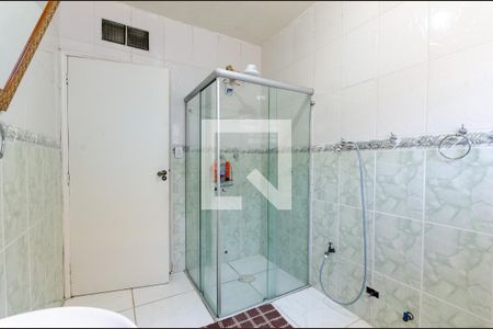 Casa à venda com 300m², 5 quartos e 4 vagas Casa à venda com 300m², 5 quartos e 4 vagasBanheiro 2