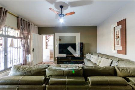 Sala de casa à venda com 5 quartos, 300m² em Vila Cavaton, São Paulo