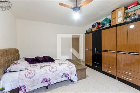 Casa à venda com 300m², 5 quartos e 4 vagas Casa à venda com 300m², 5 quartos e 4 vagasQuarto 3