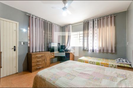 Quarto 1 de casa à venda com 5 quartos, 300m² em Vila Cavaton, São Paulo