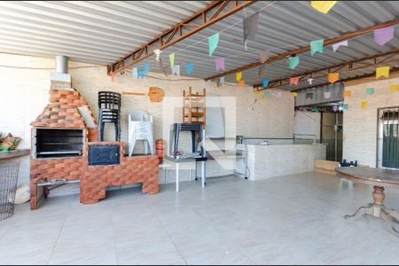 Casa à venda com 300m², 5 quartos e 4 vagas Casa à venda com 300m², 5 quartos e 4 vagasChurrasqueira