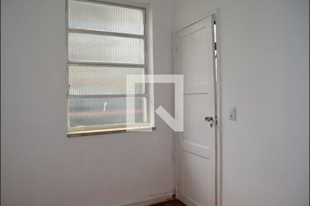Apartamento à venda com 100m², 2 quartos e 1 vagaQuarto da Área de Serviço