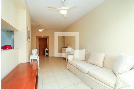 Sala de apartamento para alugar com 1 quarto, 75m² em Barra da Tijuca, Rio de Janeiro