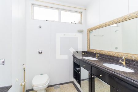 Apartamento à venda com 248m², 4 quartos e 1 vaga Apartamento à venda com 248m², 4 quartos e 1 vagaBanheiro