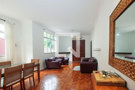Sala de casa à venda com 5 quartos, 150m² em Tijuca, Rio de Janeiro