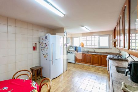 Apartamento à venda com 250m², 4 quartos e 2 vagasCozinha e Área de Serviço