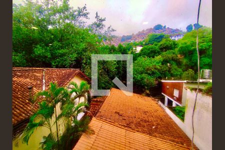 Casa à venda com 600m², 6 quartos e 2 vagas Casa à venda com 600m², 6 quartos e 2 vagasSalão vista