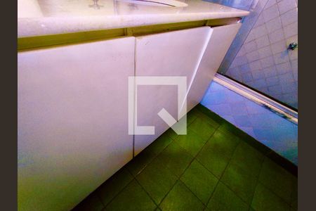 Casa à venda com 600m², 6 quartos e 2 vagas Casa à venda com 600m², 6 quartos e 2 vagasBanheiro social 2