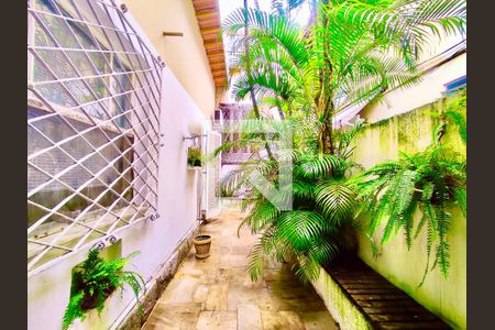 Casa à venda com 600m², 6 quartos e 2 vagas Casa à venda com 600m², 6 quartos e 2 vagasVaranda 2