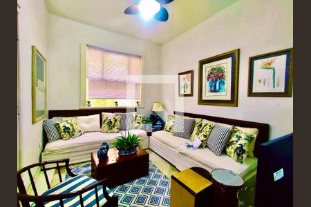 Casa à venda com 600m², 6 quartos e 2 vagas Casa à venda com 600m², 6 quartos e 2 vagasQuarto 1