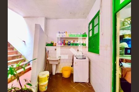 Casa à venda com 600m², 6 quartos e 2 vagas Casa à venda com 600m², 6 quartos e 2 vagasÁrea serviço