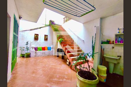 Casa à venda com 600m², 6 quartos e 2 vagas Casa à venda com 600m², 6 quartos e 2 vagasÁrea serviço