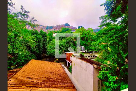 Casa à venda com 600m², 6 quartos e 2 vagas Casa à venda com 600m², 6 quartos e 2 vagasCozinha auxiliar vista