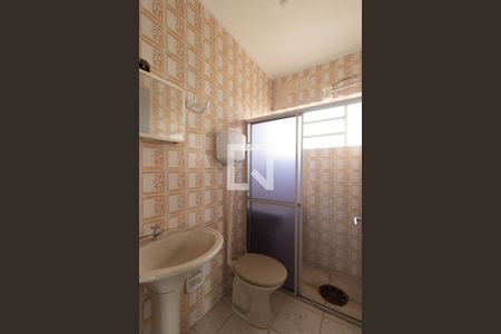 Banheiro de kitnet/studio à venda com 1 quarto, 28m² em Vila Joao Pessoa, Porto Alegre